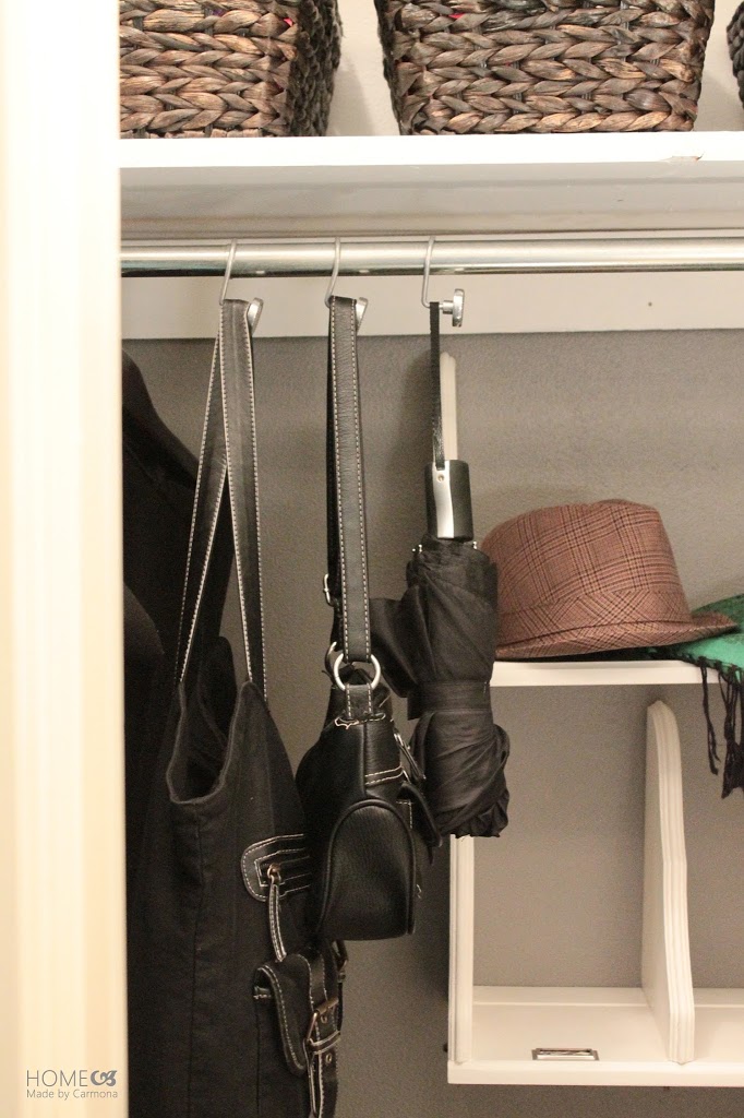 Closet rod with purse hangers