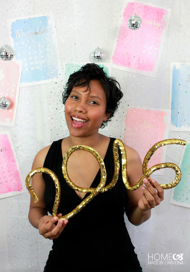 diy-new-year-photo-backdrop-and-props