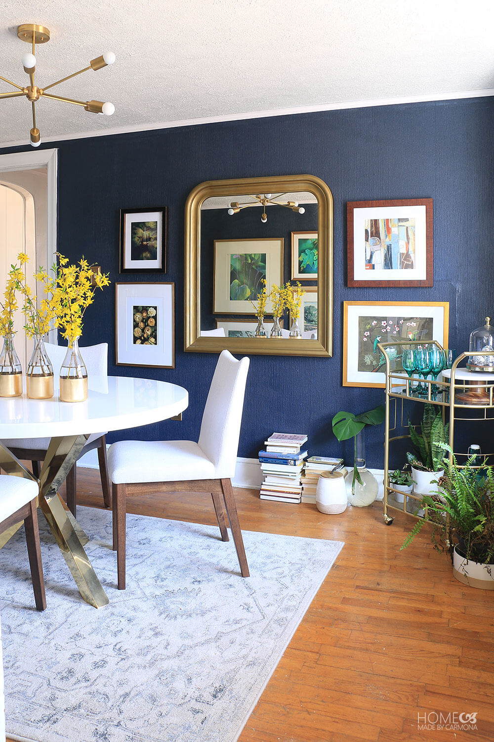 Eclectic-Small-Dining-Room