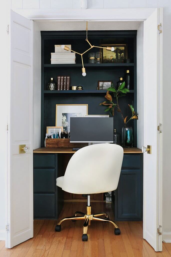 https://media.homemadebycarmona.com/2019/05/Office-Closet-Nook-683x1024.jpg