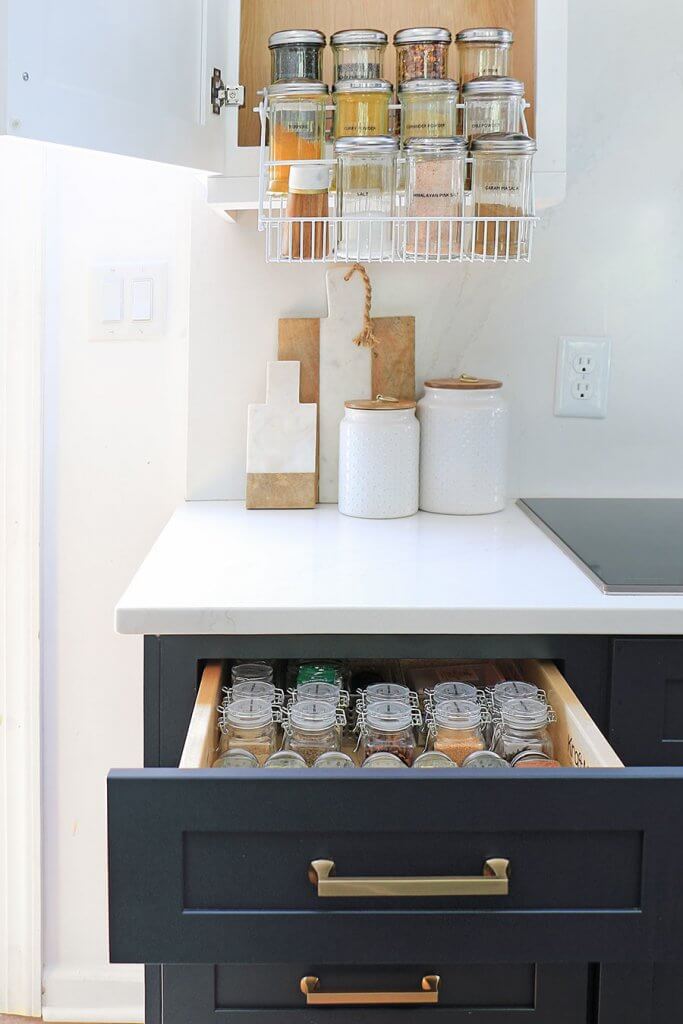Pull-out spice drawer and rack