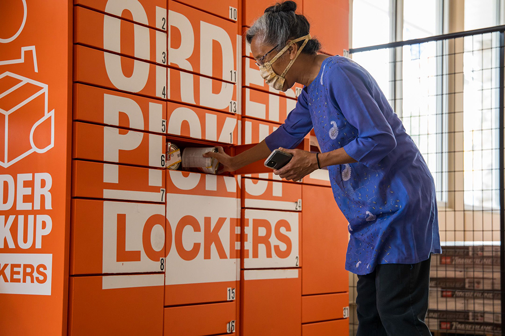 The Home Depot pickup lockers