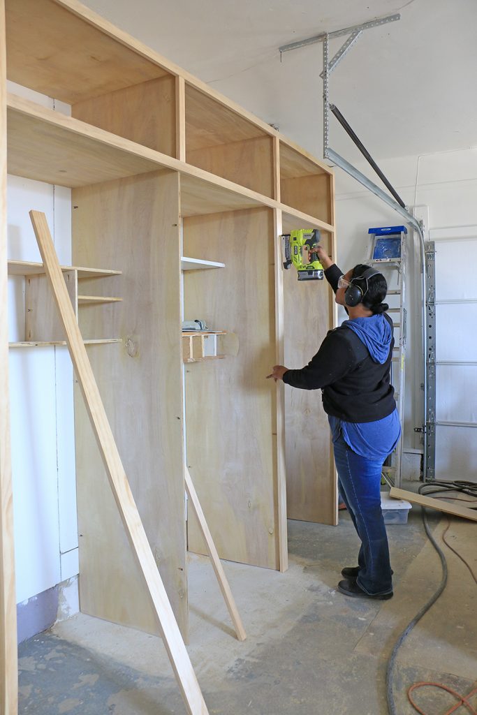 Building cabinets