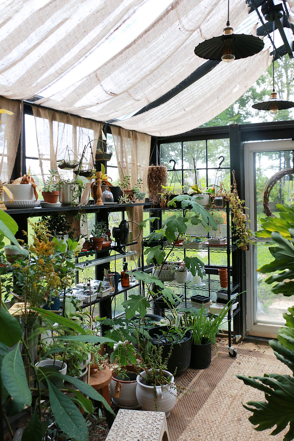 15 Greenhouse Decorating Ideas That Add