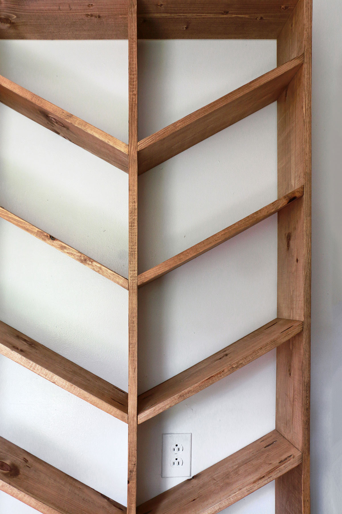 DIY Chevron Pattern Wine Rack Storage Rack